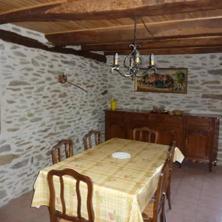 Maison De Caractere Renovee, 3 Chambres, Jardin, Cheminee, Proche Vallee Du Lot Et Monts Du Cantal - Fr-1-742-260 * Montsalvy