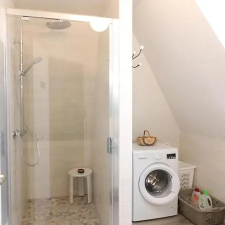 Maison De Caractere Renovee, 3 Chambres, Jardin, Cheminee, Proche Vallee Du Lot Et Monts Du Cantal - Fr-1-742-260 Ferienhaus