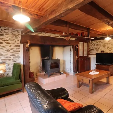 Maison De Caractere Renovee, 3 Chambres, Jardin, Cheminee, Proche Vallee Du Lot Et Monts Du Cantal - Fr-1-742-260 Ferienhaus