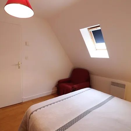 Ferienhaus Maison De Caractere Renovee, 3 Chambres, Jardin, Cheminee, Proche Vallee Du Lot Et Monts Du Cantal - Fr-1-742-260